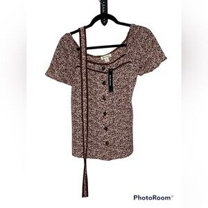 NWT Monteau Floral Top With Belt Sz Med